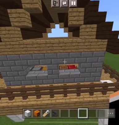 Walking House Map for Minecraft PE